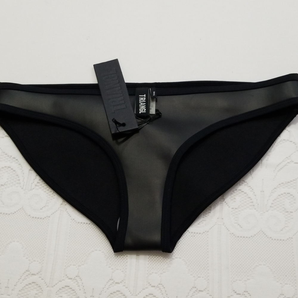 30B Triangl black shimmer bikini bottoms